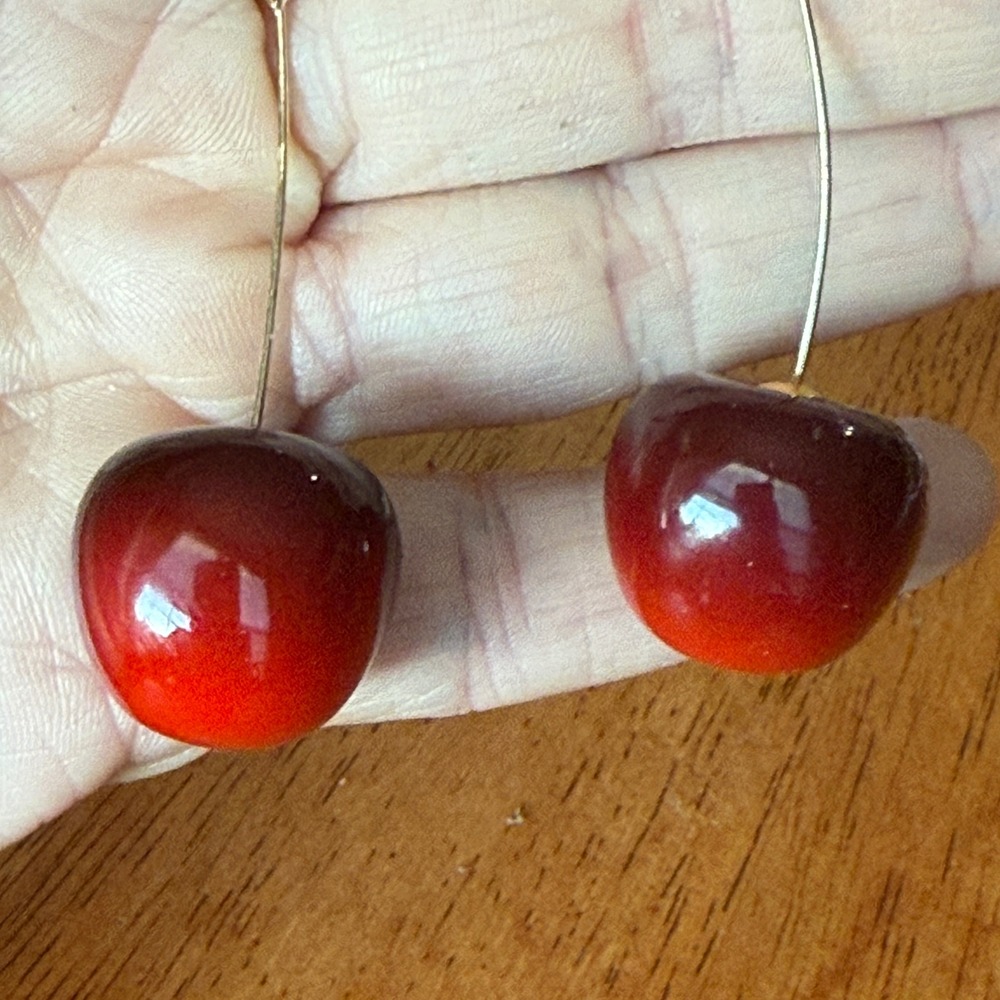 Red Cherry Drop Earrings Gold Tone Long Stem Fruit Dangle Ombre Glossy Retro